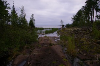 обед: очередная живописная бухточка