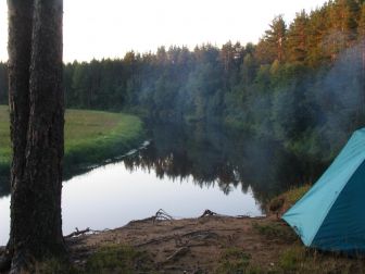 палатка на самом краю
