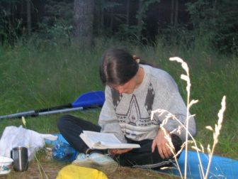 после недельного воздержания книга непреодолимо искусительна